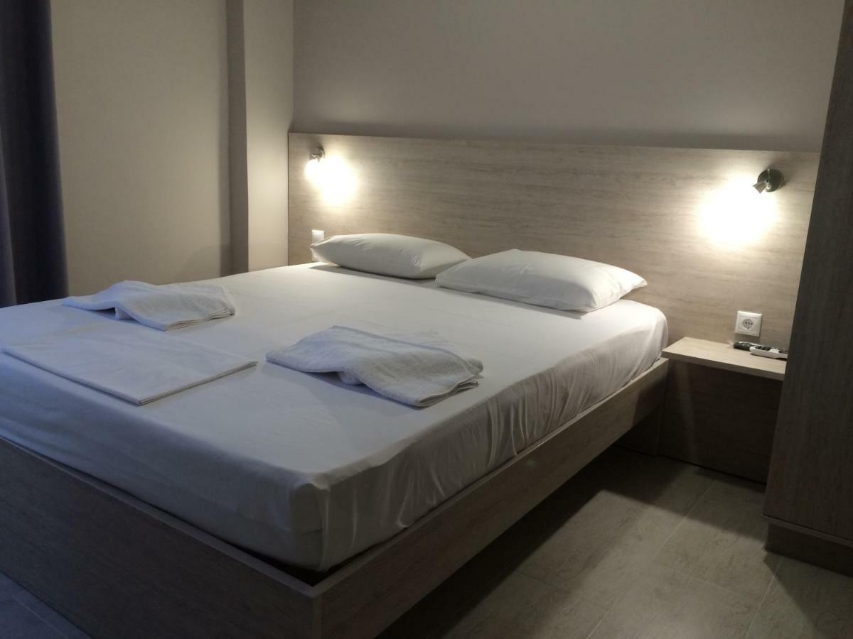 Poppy Beloni Aparthotel Chania  Bagian luar foto