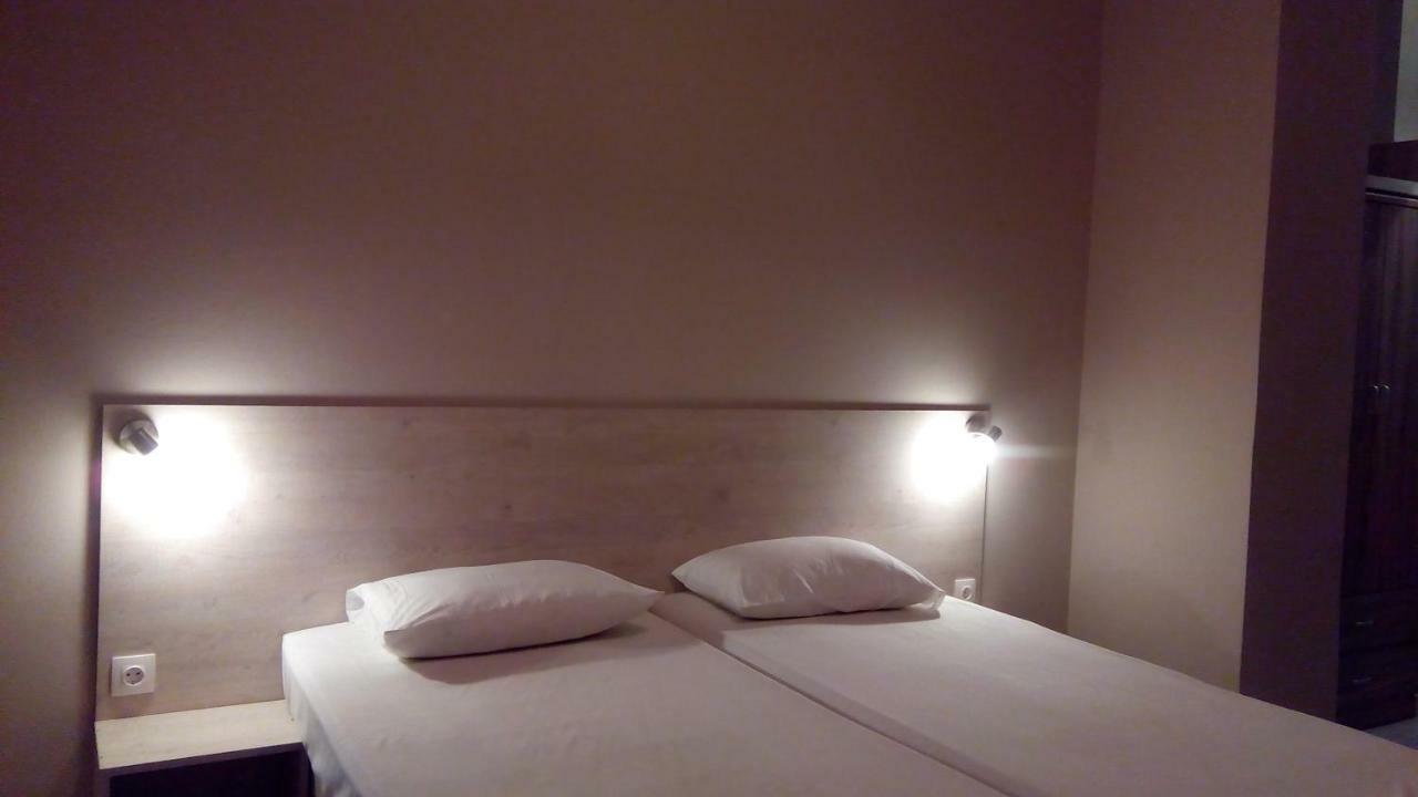 Poppy Beloni Aparthotel Chania  Bagian luar foto